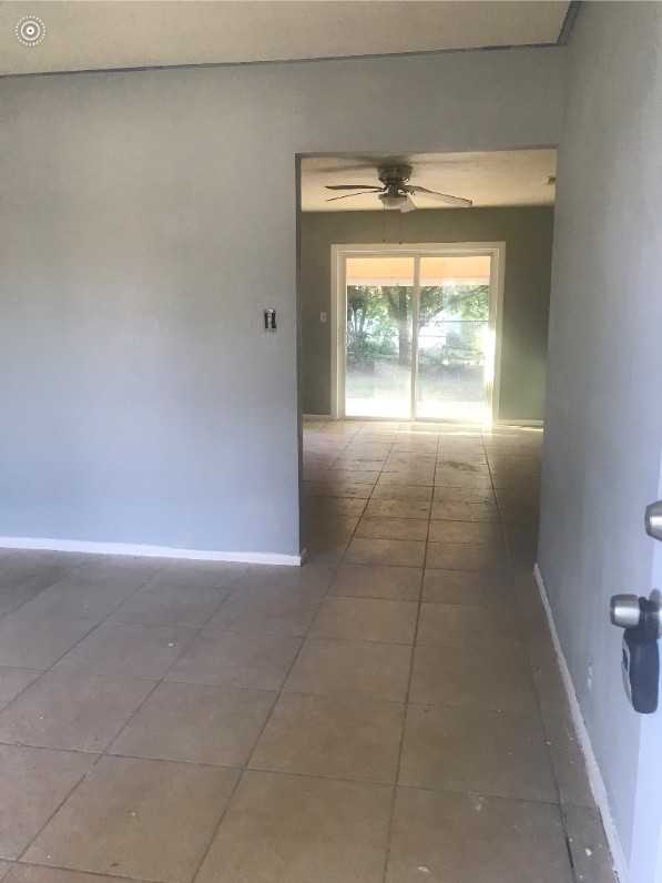 12326 Trailing Oaks St - Photo 3 of 26