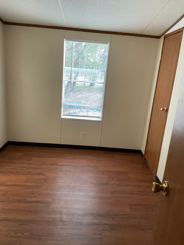 1511 Bowie St - Photo 5 of 9