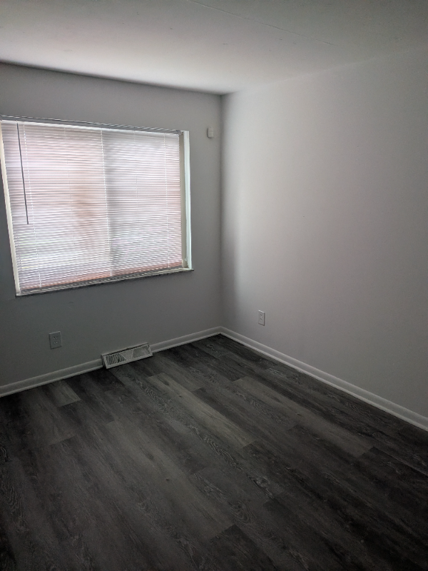 2347 Linden Ave #1 - Photo 6 of 19