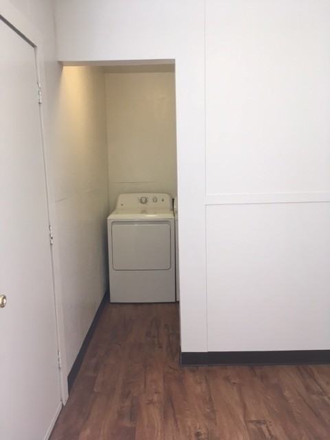 507 W 1st St - Photo 4 of 10