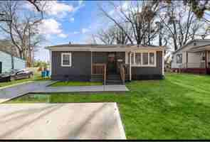 featured image of 1008 E Club Blvd