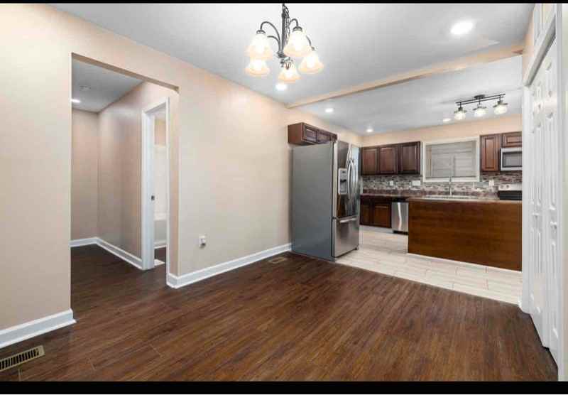 1008 E Club Blvd - Photo 2 of 8