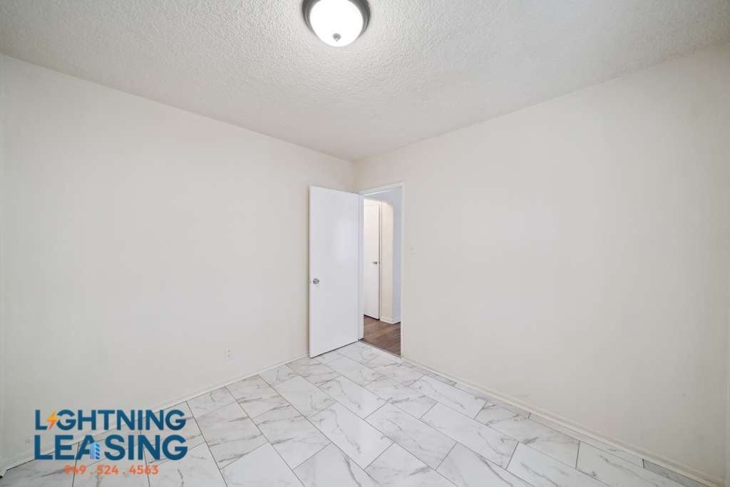 8633 Denver Ave #2 - Photo 5 of 11