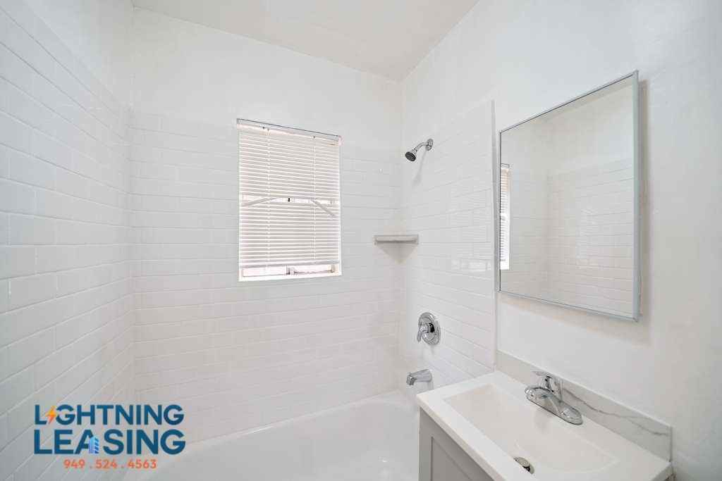 8633 Denver Ave #2 - Photo 6 of 11