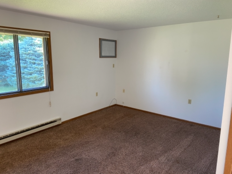 108 Willow Creek Ln - Photo 2 of 8