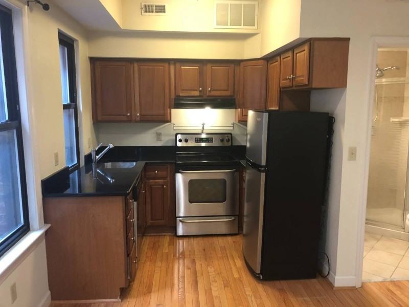 1321 Fairmont St Nw - Photo 4 of 12