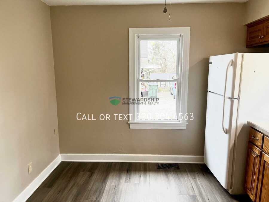 133 Catherine St - Photo 5 of 23