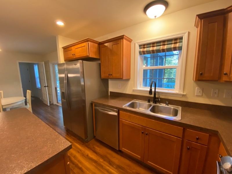 2094 Fieldcrest Dr - Photo 7 of 39