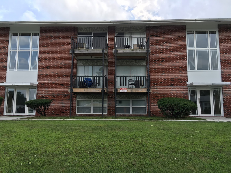 6226 Laurelton Ave - Photo 2 of 15