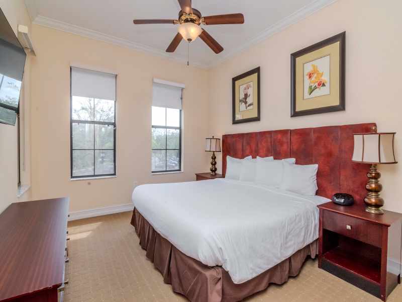 13941 Clubhouse Dr - Photo 4 of 50