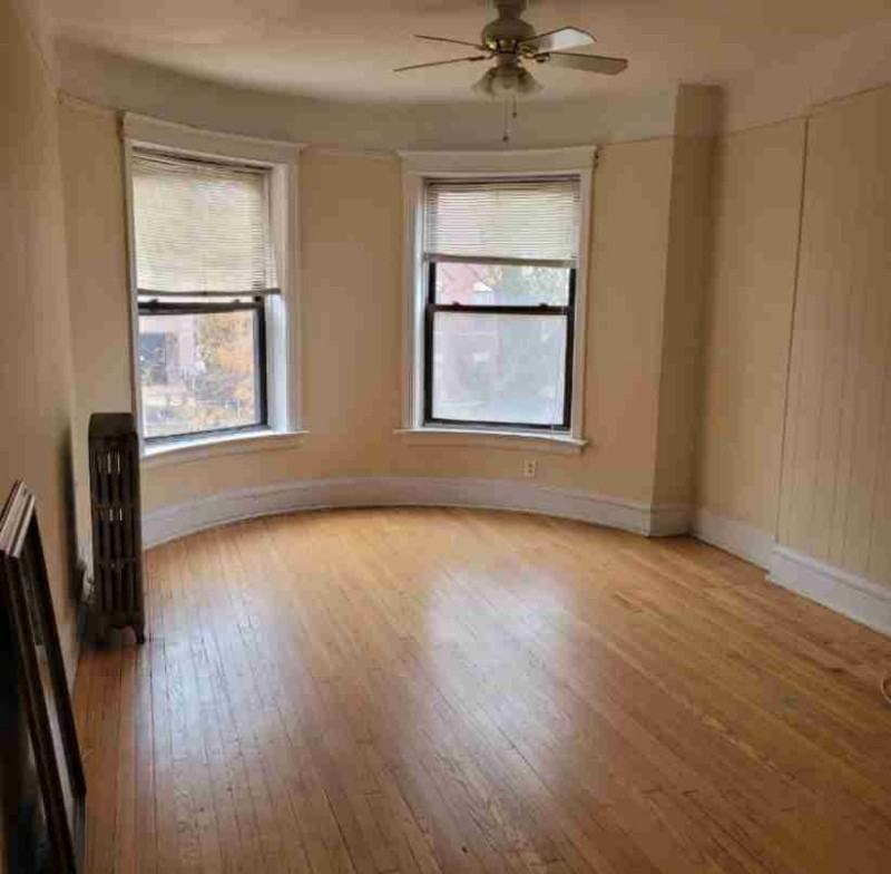 4319 S Michigan Ave #3 - Photo 2 of 7