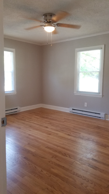 301 Culbreth Ave - Photo 7 of 44