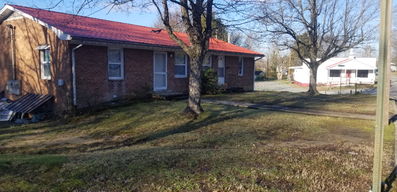 301 Culbreth Ave - Photo 3 of 44