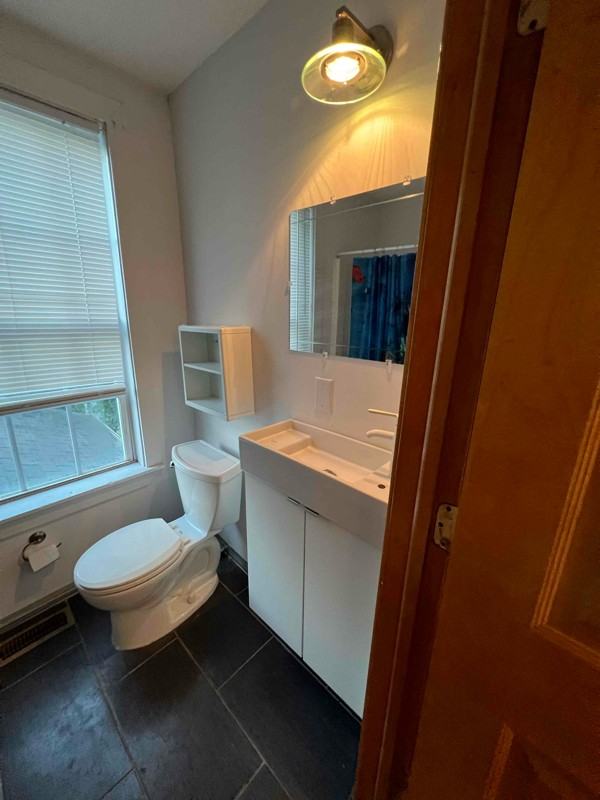 2500 24Th Perry St #18-2M - Photo 4 of 11