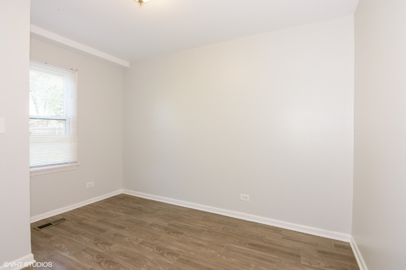 1203 Grant St - Photo 7 of 9