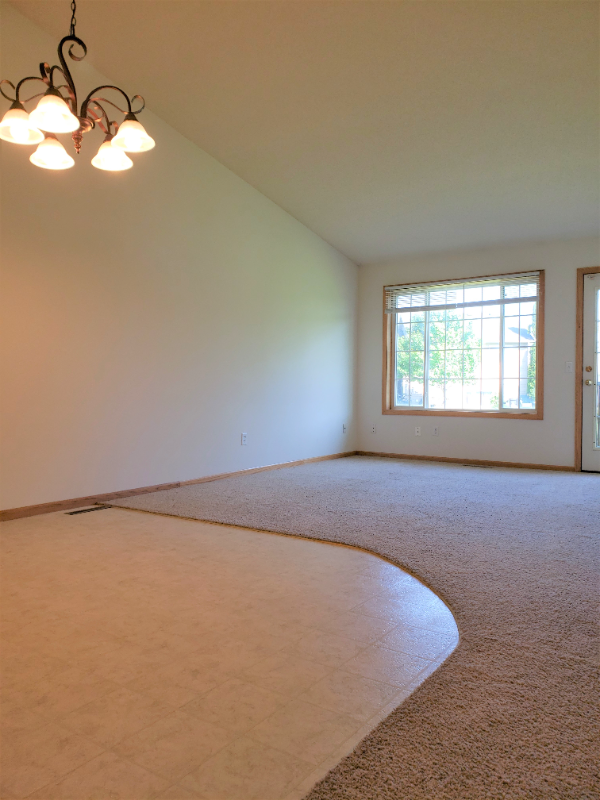 1415 Peitz Ave - Photo 2 of 6