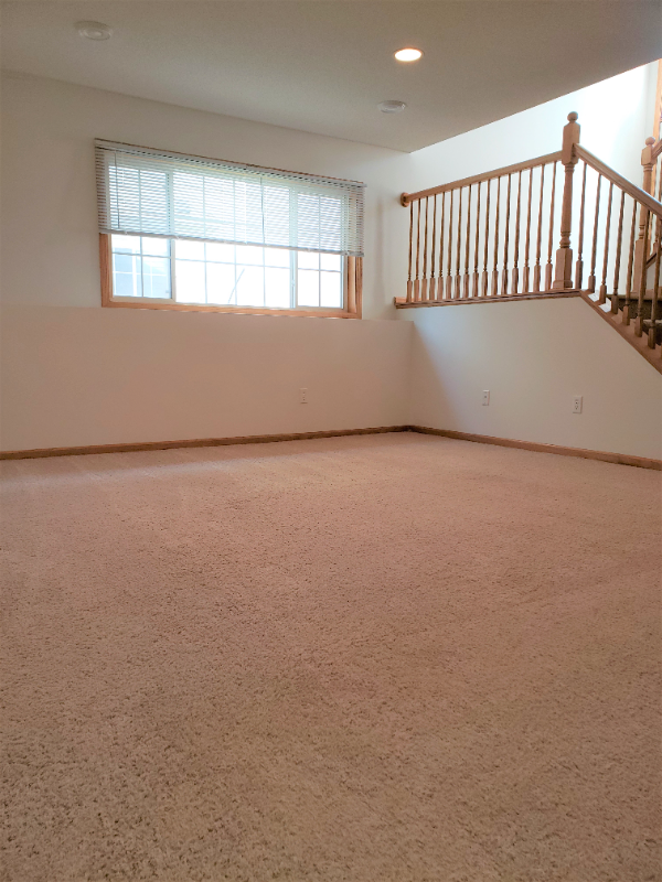 1415 Peitz Ave - Photo 4 of 6