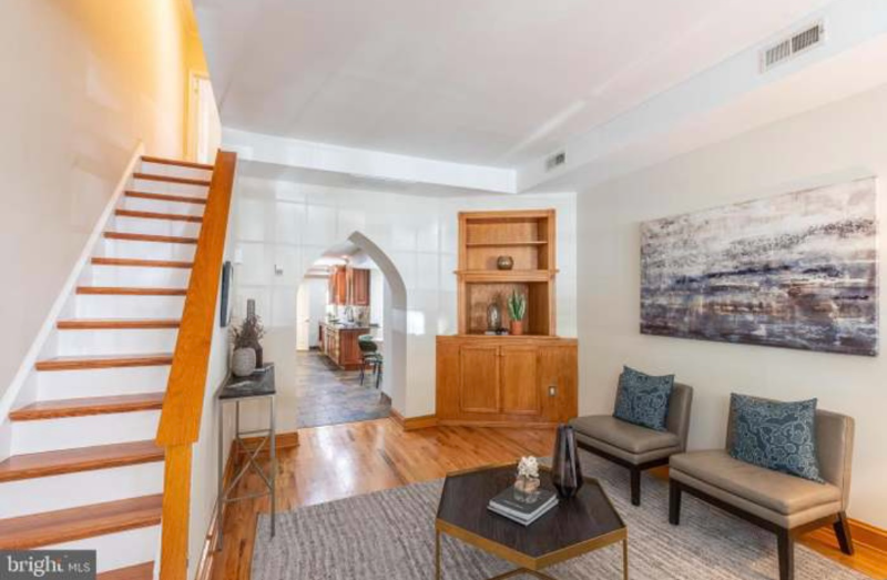 1318 Dickinson St - Photo 4 of 9