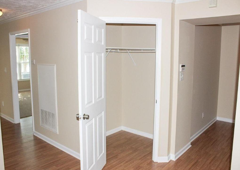 3326 Harbour Pointe Pl #1 - Photo 6 of 25