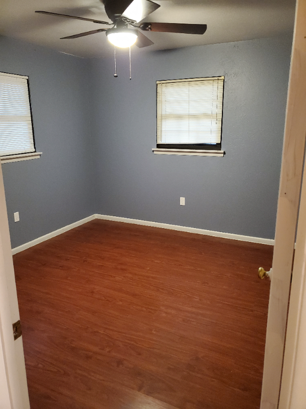 2301 Morrison Dr - Photo 4 of 9