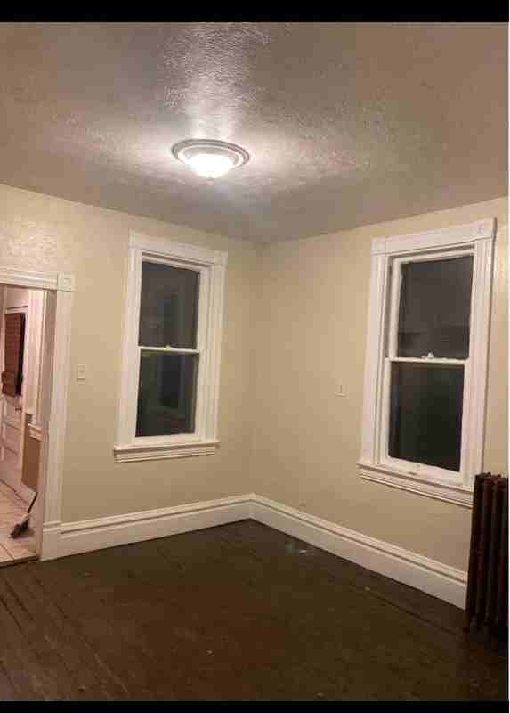 315 Wall Ave - Photo 3 of 5