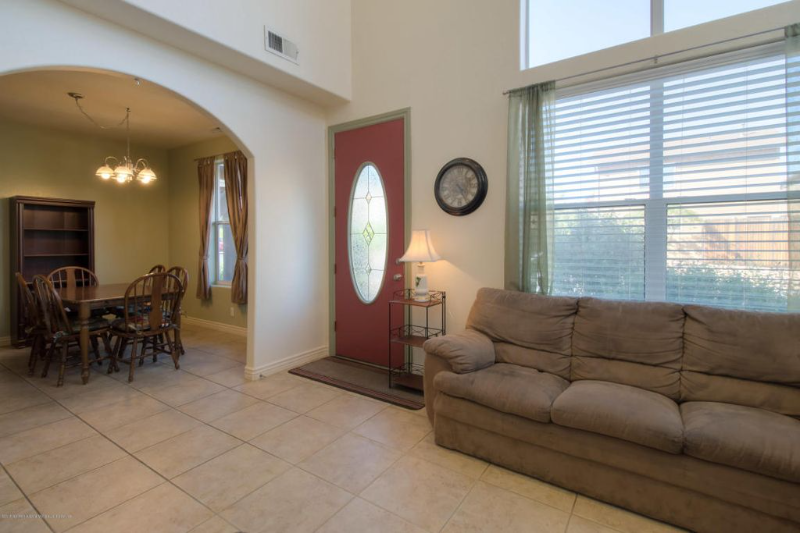 1504 E Helen Way - Photo 5 of 20