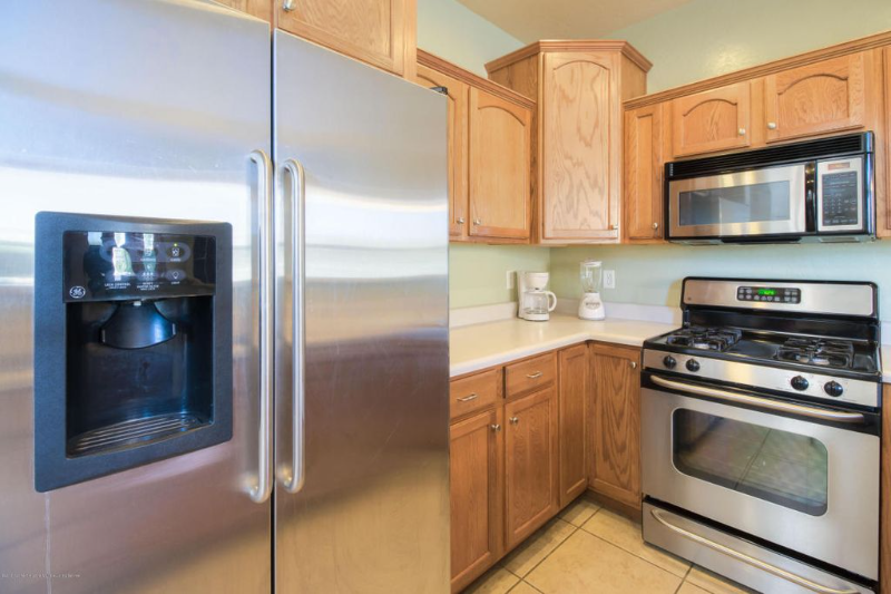 1504 E Helen Way - Photo 7 of 20