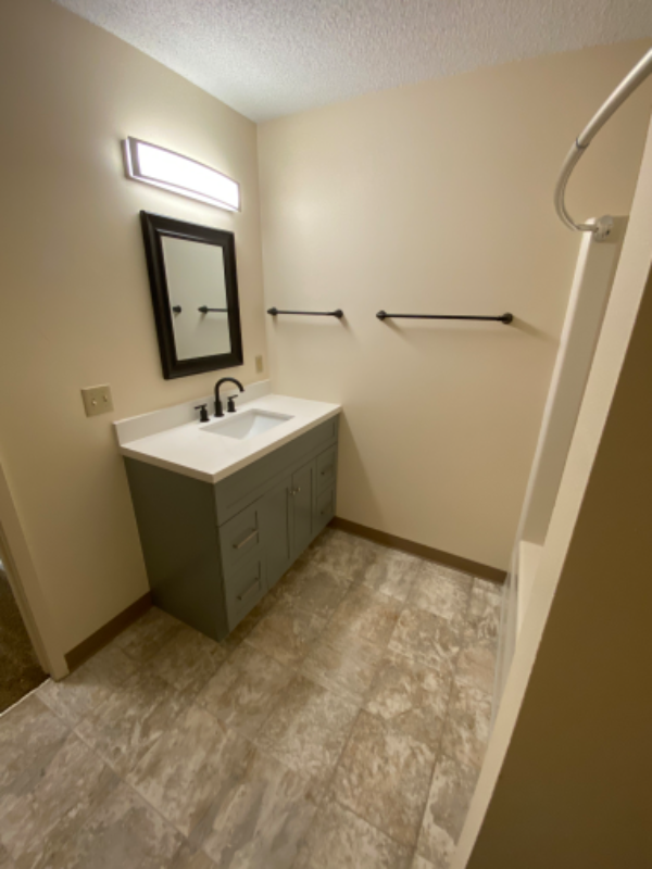 2005 Nw Hickory Ln #5 - Photo 5 of 11