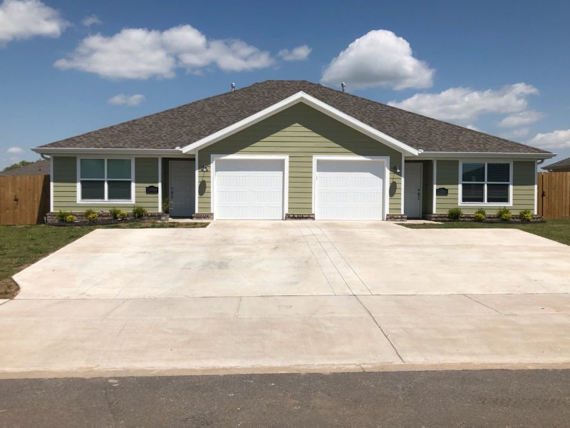 613 W Christopher Dr #A - Photo 2 of 11