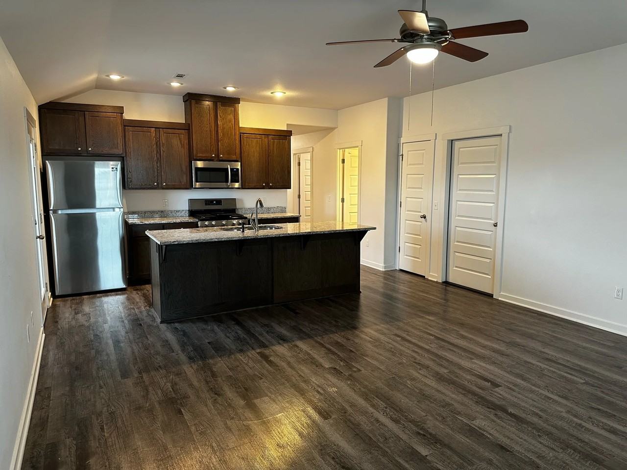 613 W Christopher Dr #A - Photo 5 of 11