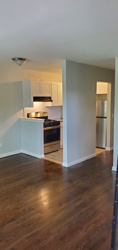 538 W 7th St - Photo 5 of 7