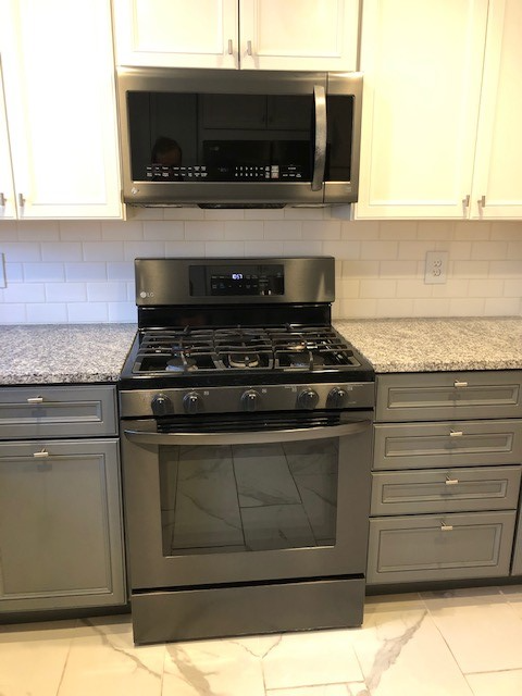 6629 Dalzell Pl - Photo 4 of 35