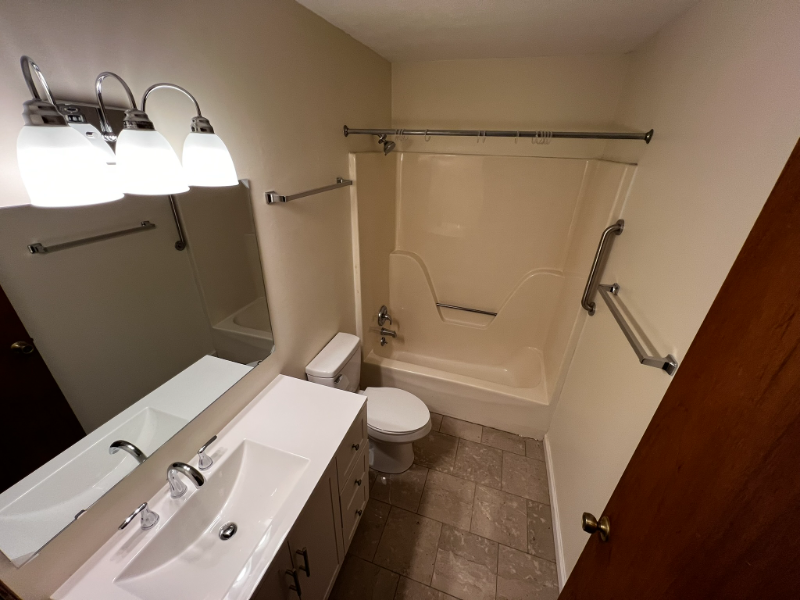 17041 Wilby Ln - Photo 7 of 9