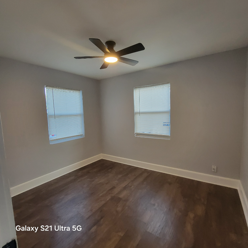 16 S Primrose Dr #2 - Photo 5 of 8