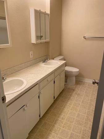 6287 Ne Glisan St - Photo 4 of 10