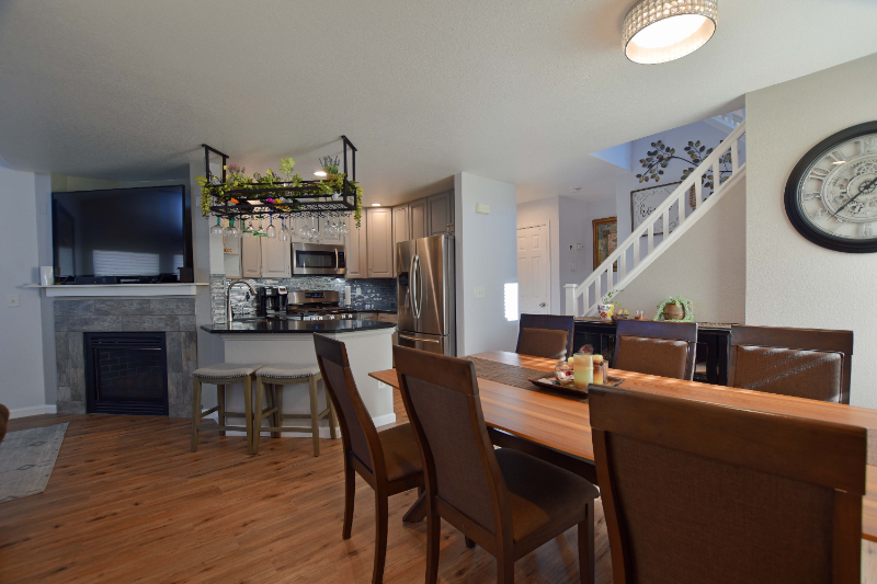 4036 Plum Creek Dr - Photo 7 of 35