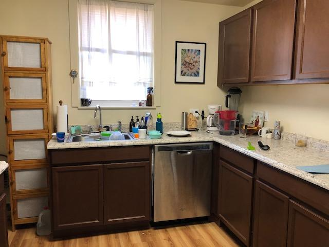 2346 Sherbrook St - Photo 2 of 19