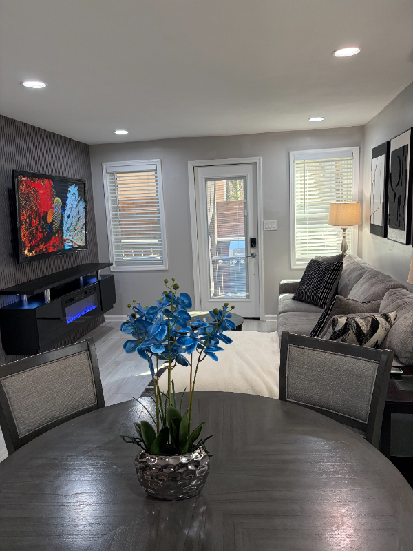 665 S Preston Ct #1 - Photo 4 of 20