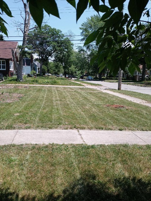 219 Fernwood Hammond - Photo 2 of 9