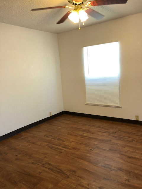 820 S Avenue A - Photo 2 of 16