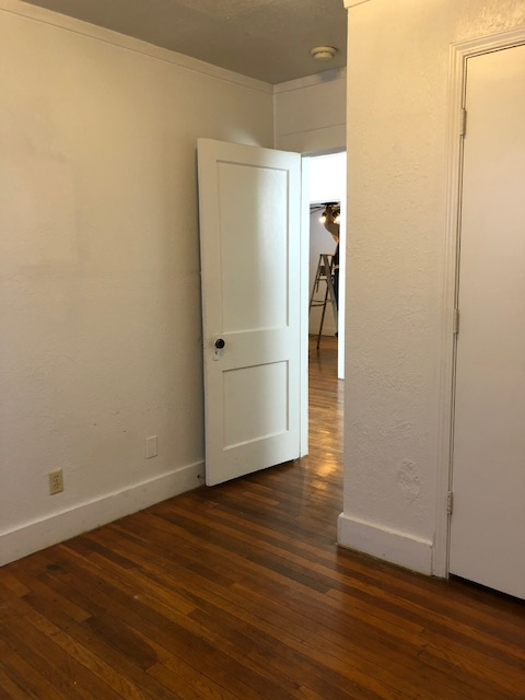 506 E 1st St - Photo 7 of 17