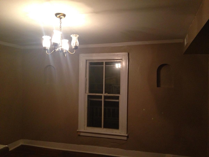 301 10 1/2 St Nw - Photo 2 of 6
