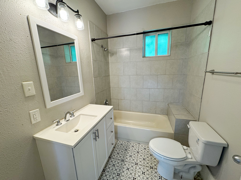 438 Pruitt Ave #2 - Photo 5 of 15