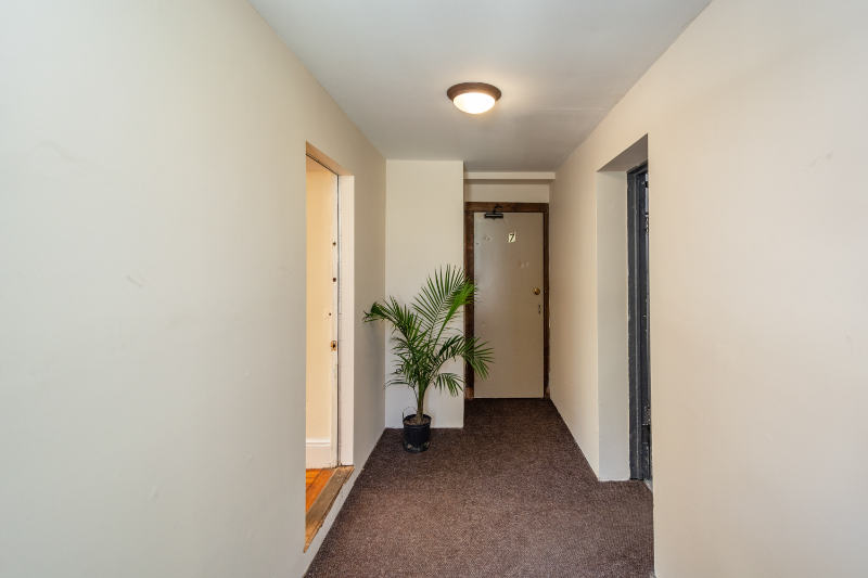 7 Newport Rd #B - Photo 6 of 24