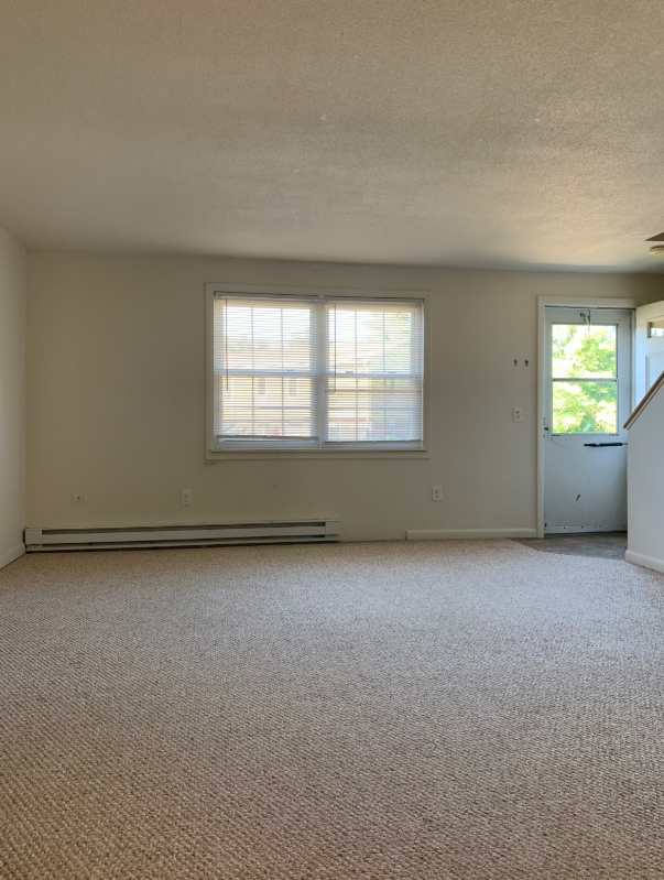 252 West St #4 - Photo 3 of 9