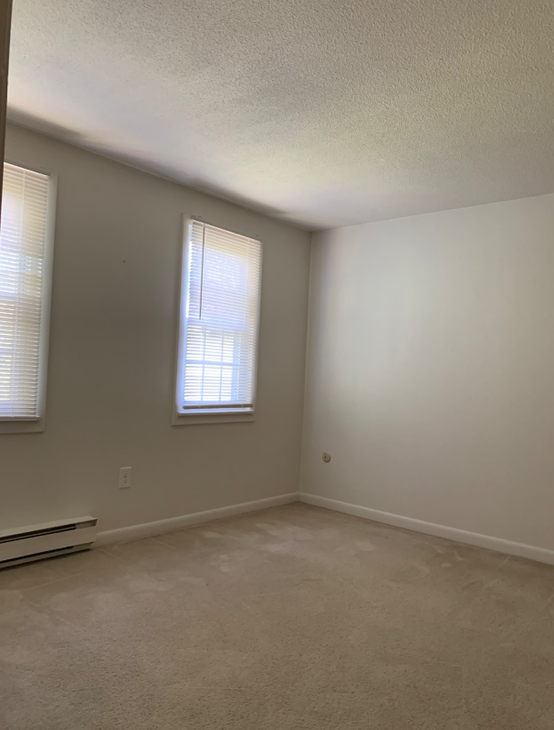 252 West St #4 - Photo 4 of 9