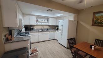 5576 W Rochelle Ave - Photo 1 of 1