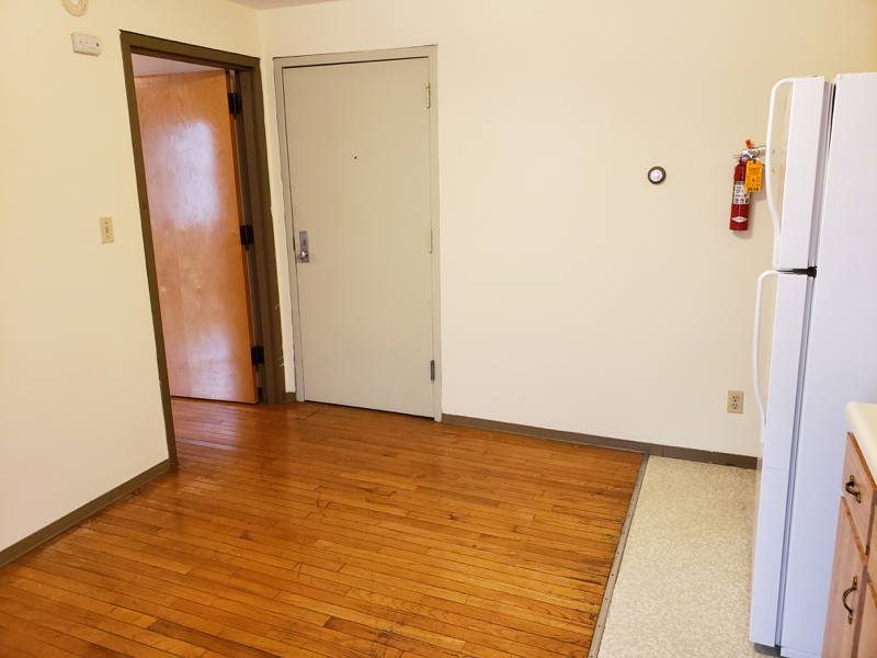 123 W Nittany Ave - Photo 3 of 6