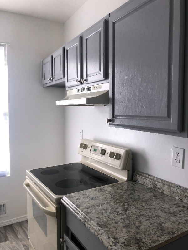 4111 Midland St - Photo 3 of 9