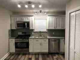 featured image of 105 N Elm St #103